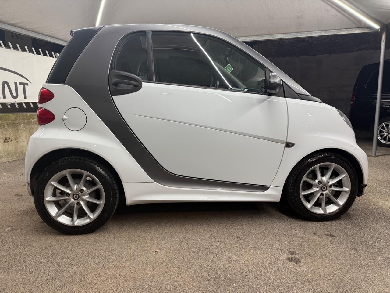 Smart ForTwo 1000 52 kW MHD coupé passion