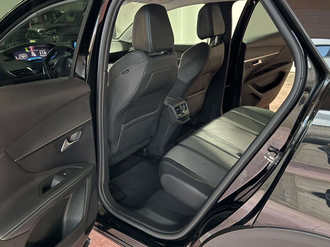 Peugeot 3008 BlueHDi 130 S&S EAT8 Allure Pack