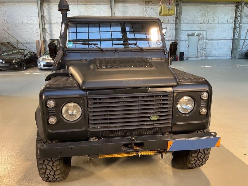 Land rover defender 7 posti 110 2.4 td4 se sw