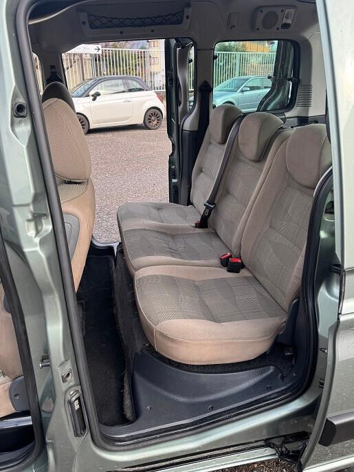 Peugeot Ranch 1.6 HDi 5p. Totem