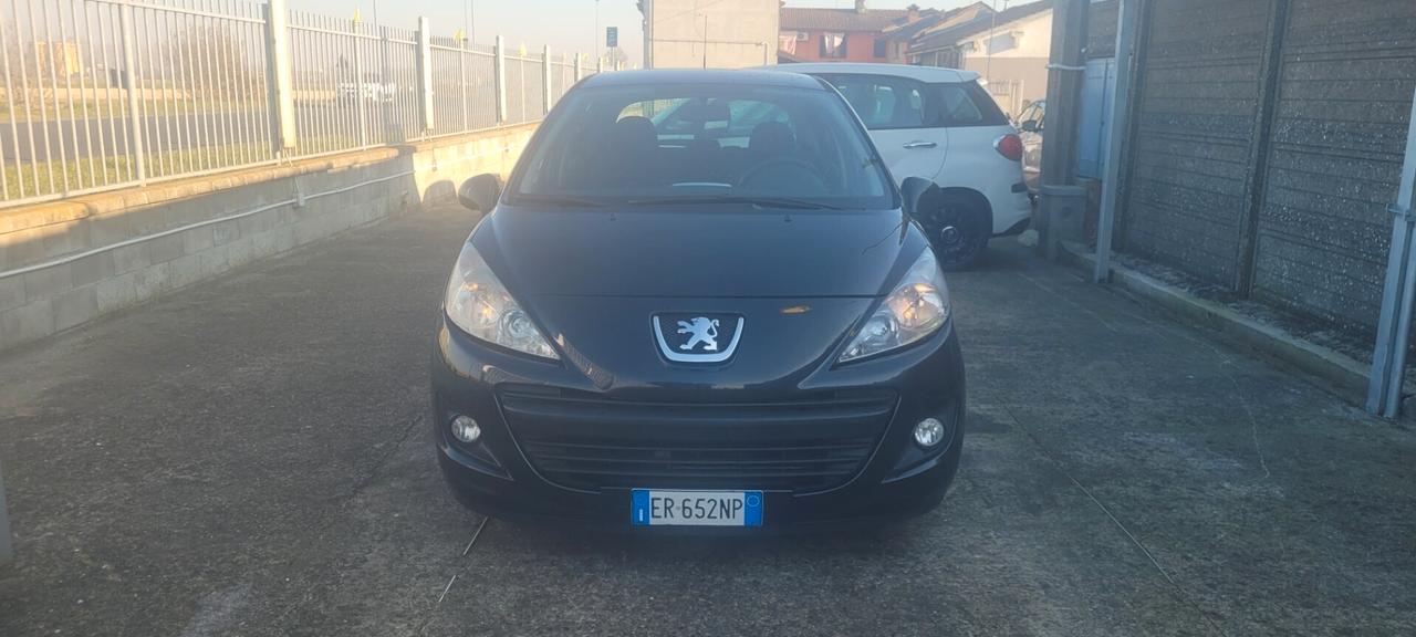 Peugeot 207 NEOPATENTATA Plus 1.4 8V 75CV 5p. ECO GPL