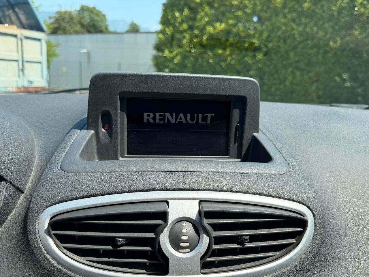 Renault Clio 1.2 16V 3 porte Confort