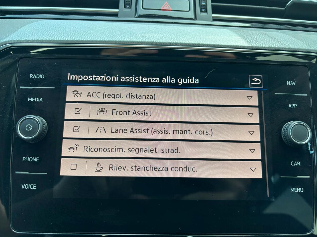 Volkswagen Passat Variant BUSINESS 2.0 TDI SCR EVO DSG
