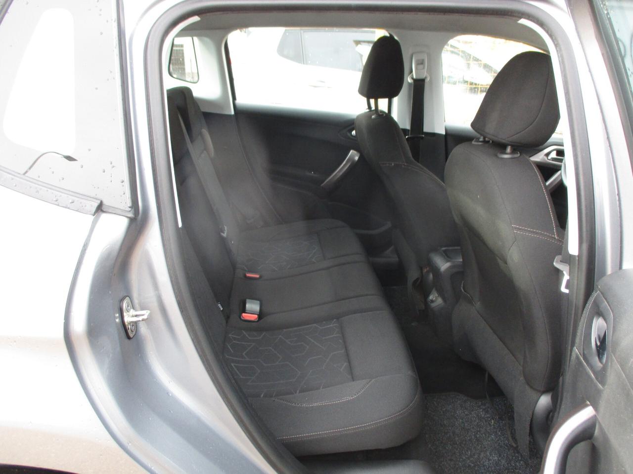 Peugeot 2008 1.6 e-HDi 92 CV FULL OPTIONAL!! 2014