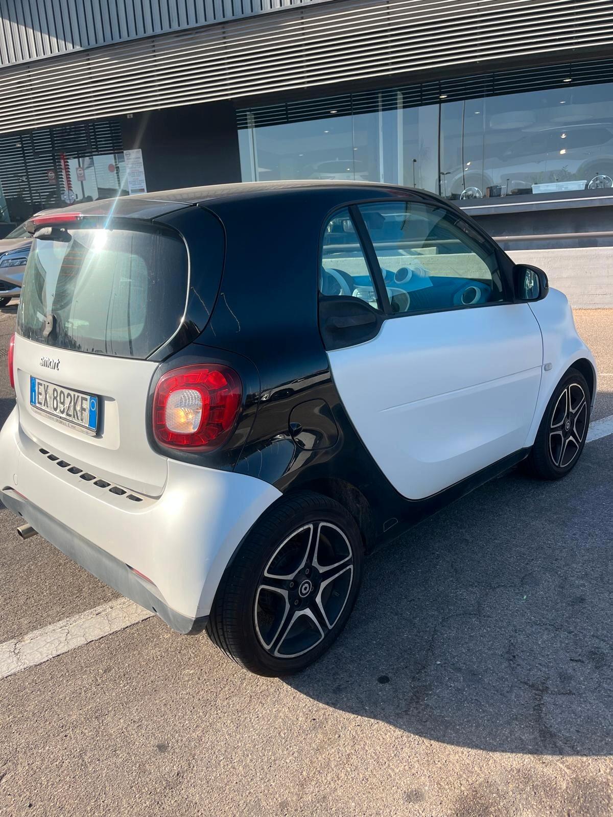Smart ForTwo 1000 52 kW MHD coupé passion