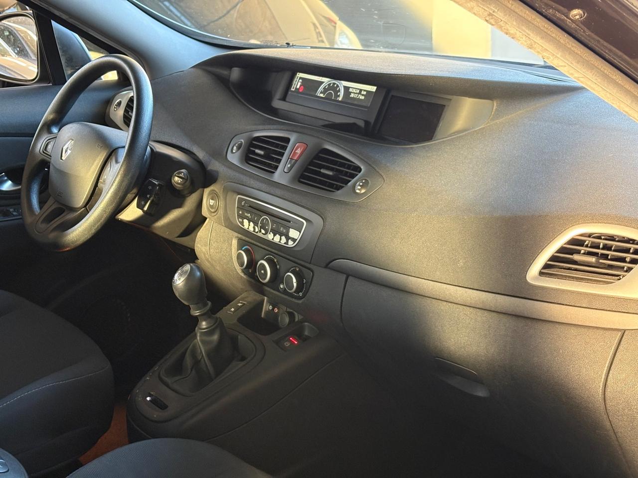 Renault Scenic Scénic X-Mod 1.6 Attractive