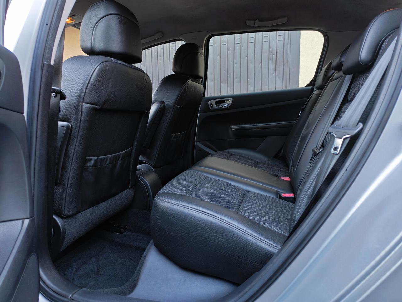 Peugeot 307 1.6 BENZINA 110cv / 61.000km / Unipro