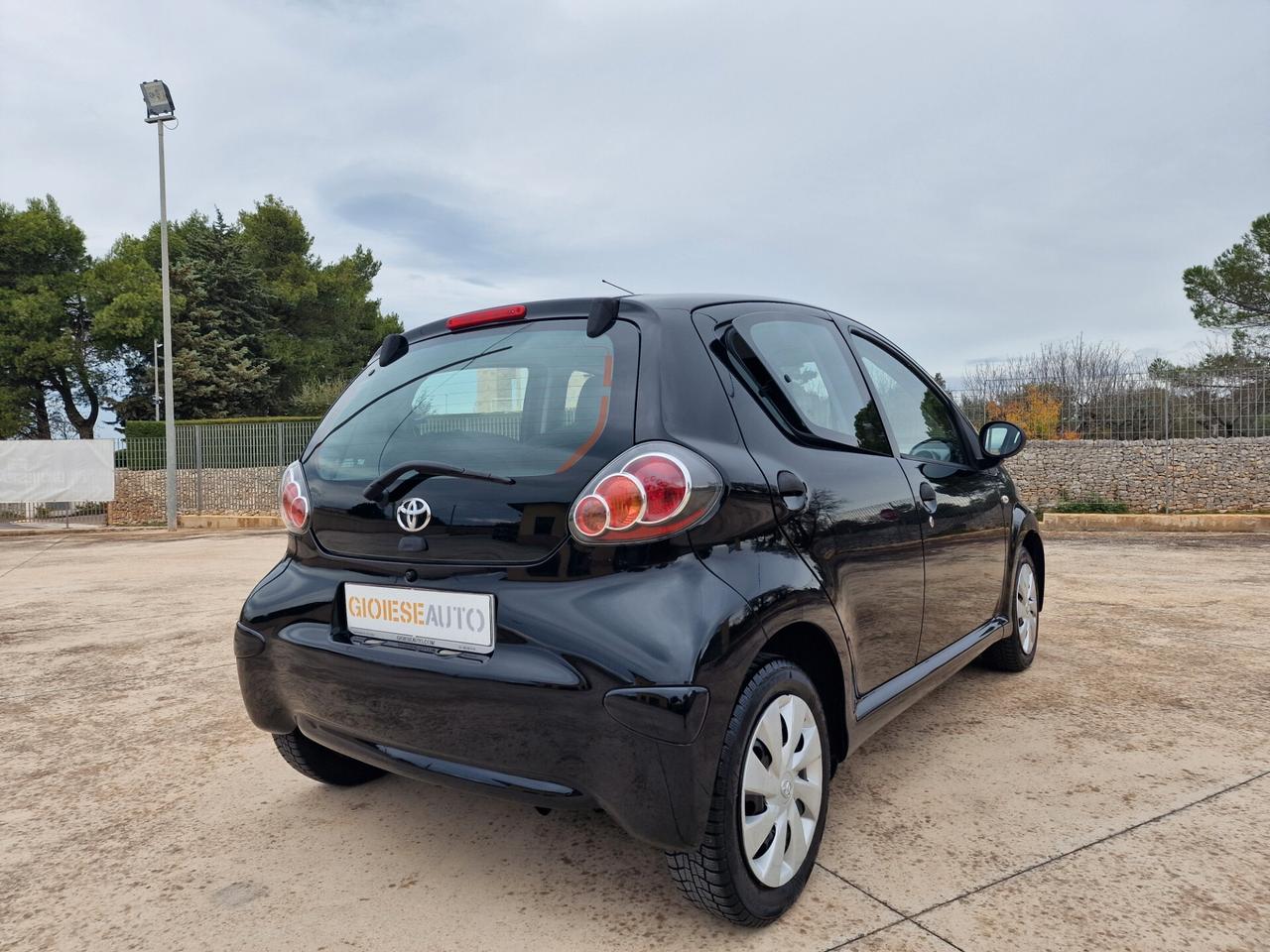 Toyota Aygo 1.0 12V VVT-i 5 porte Connect