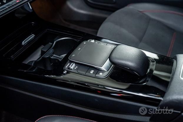 MERCEDES-BENZ CLA 200 d Automatic Premium