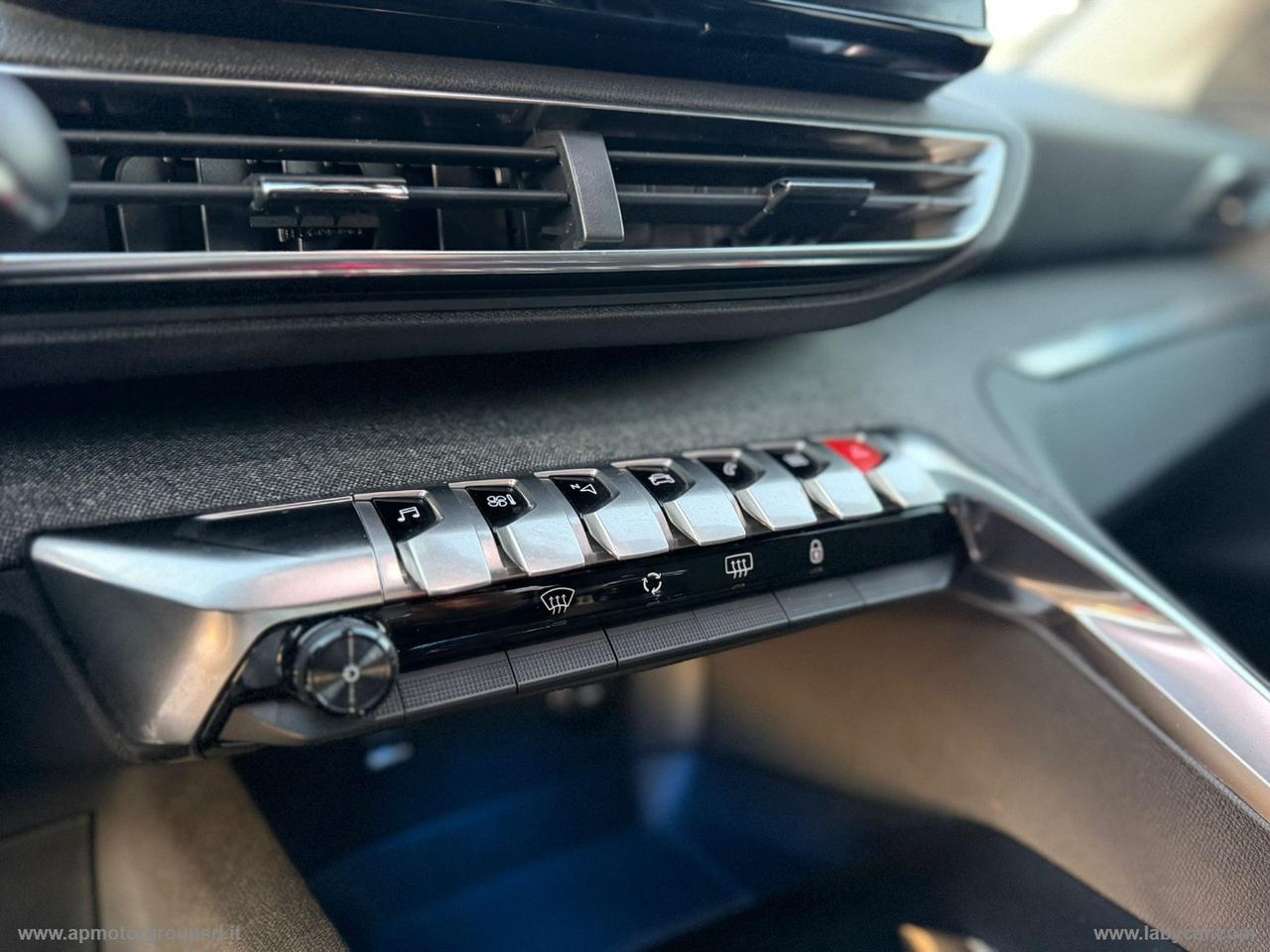 PEUGEOT 3008 BlueHDi 130 S&S Allure