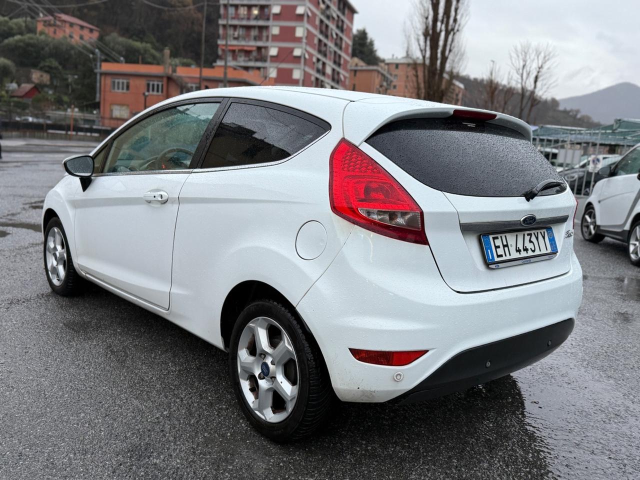 Ford Fiesta 1.2 TITANIUM 2011 NEOPATENTATI