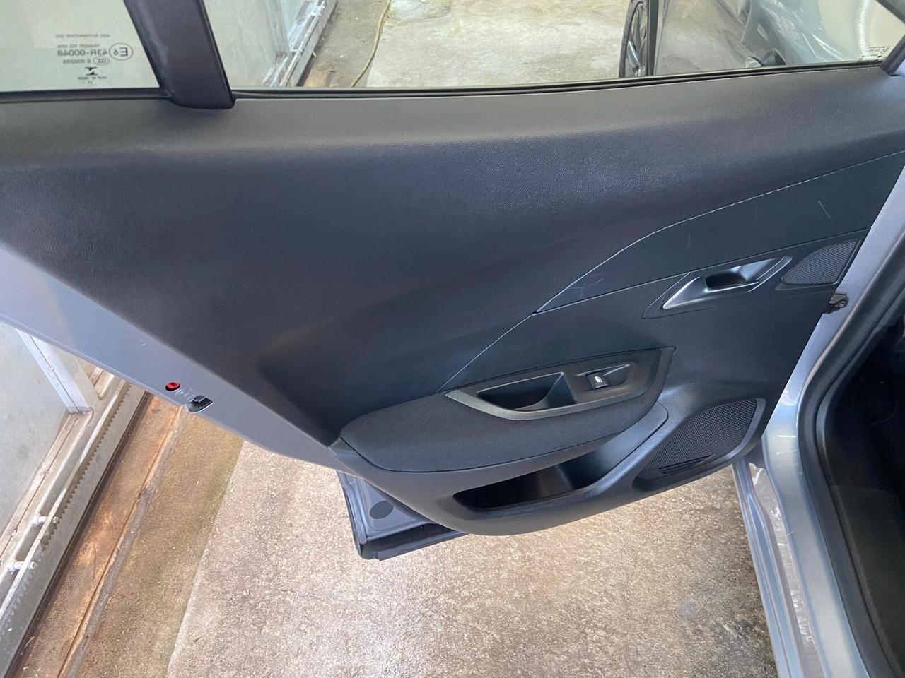 Peugeot 2008 PureTech 130 S&S EAT8 Active Pack