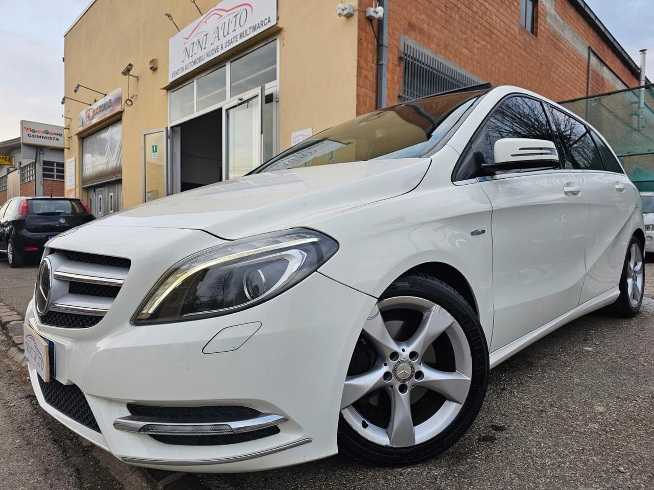 Mercedes-benz B 200 CDI 136cv Premium*Pelle*Navi*Tetto*Pdc*17