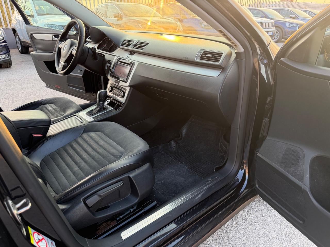 VOLKSWAGEN PASSAT 2.0 TDI DSG 140 BERLINA FULL