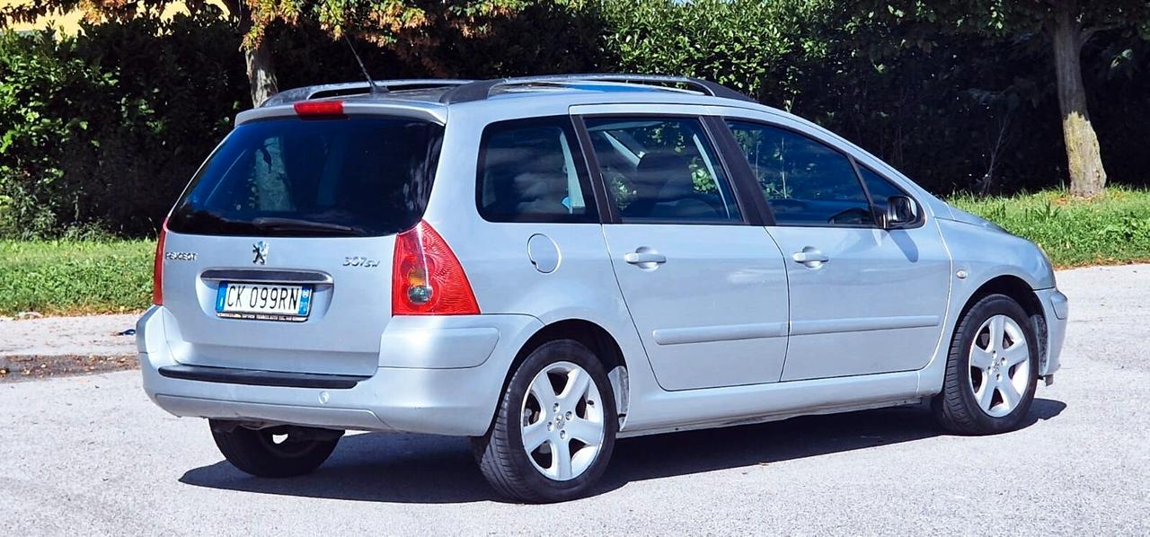 Peugeot 307 2.0 16V HDi TETTO PANO OK NEOPATENT