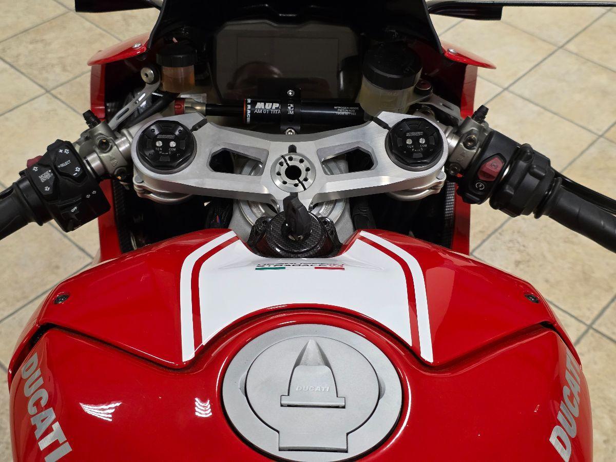 DUCATI PANIGALE V4 CON SCARICO DESMO OK