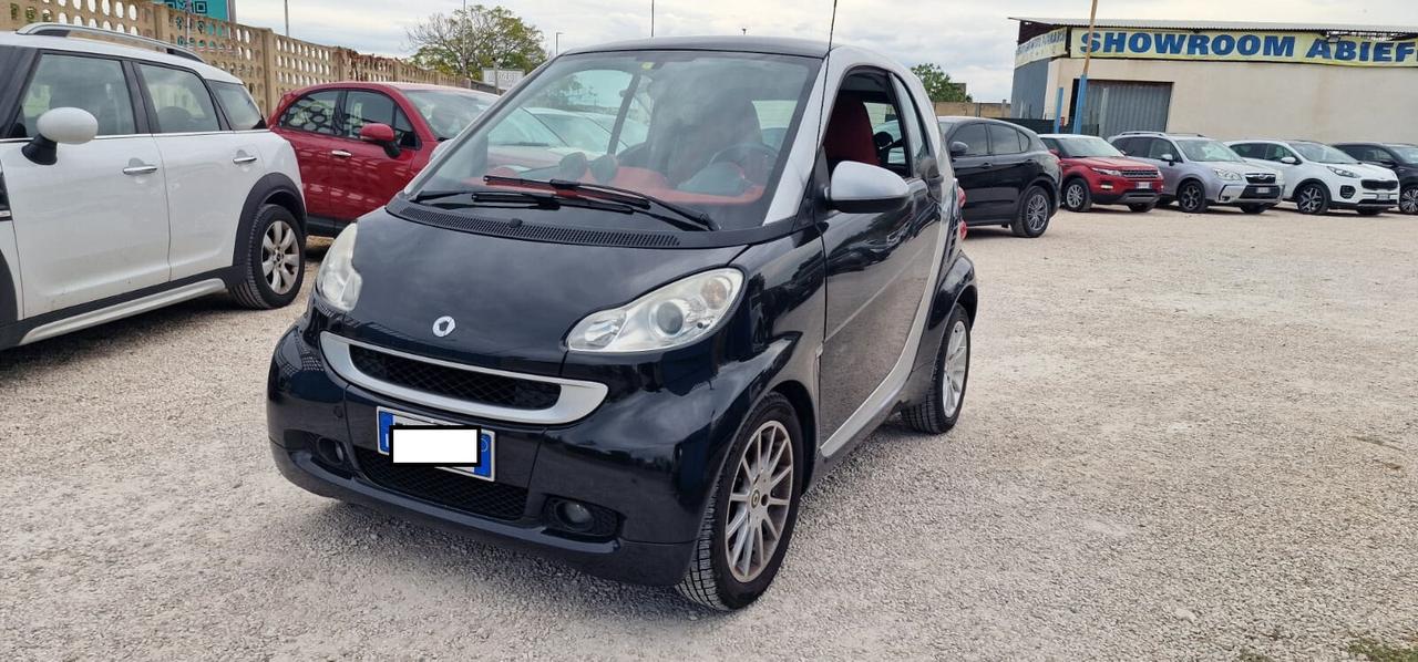 Smart ForTwo coupé White Tailor Made 2011