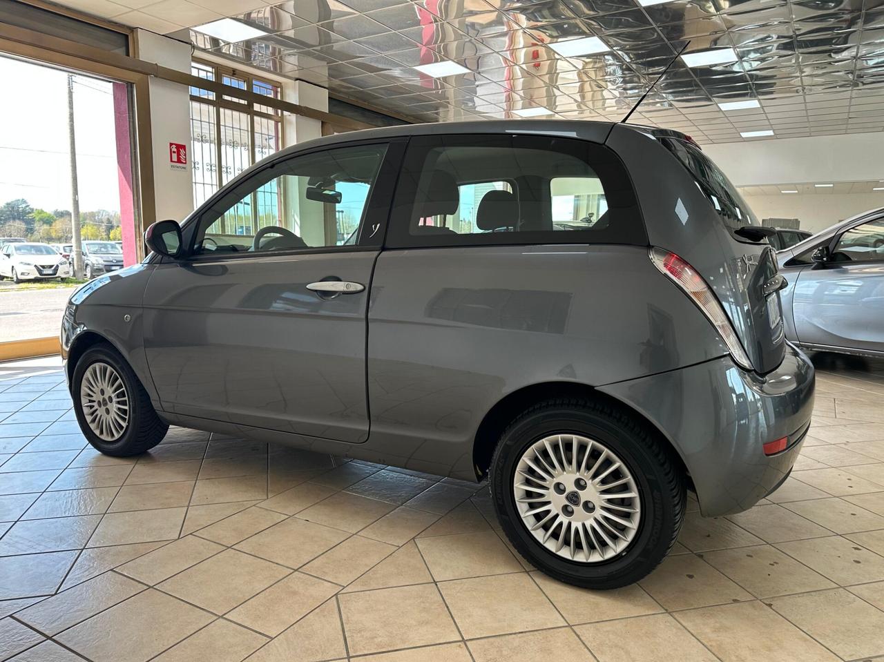 Lancia Ypsilon 1.2 Versus