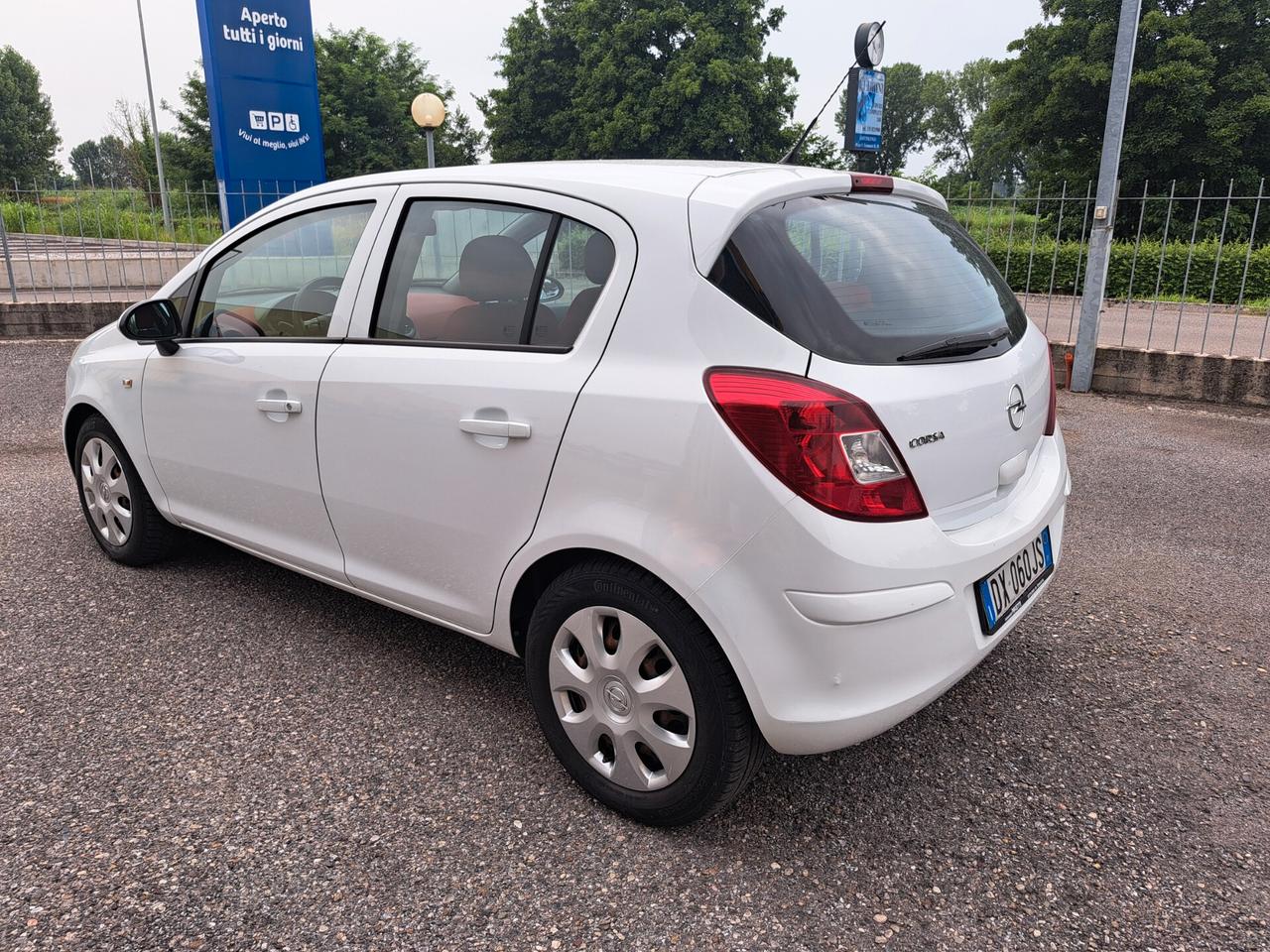 Opel Corsa 1.2 5 porte Easytronic Enjoy PER NEOPATENTATI