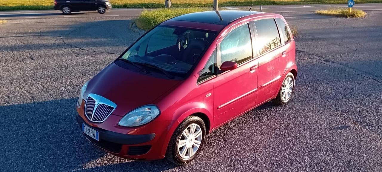 Lancia MUSA 1.4 16V Platino Plus