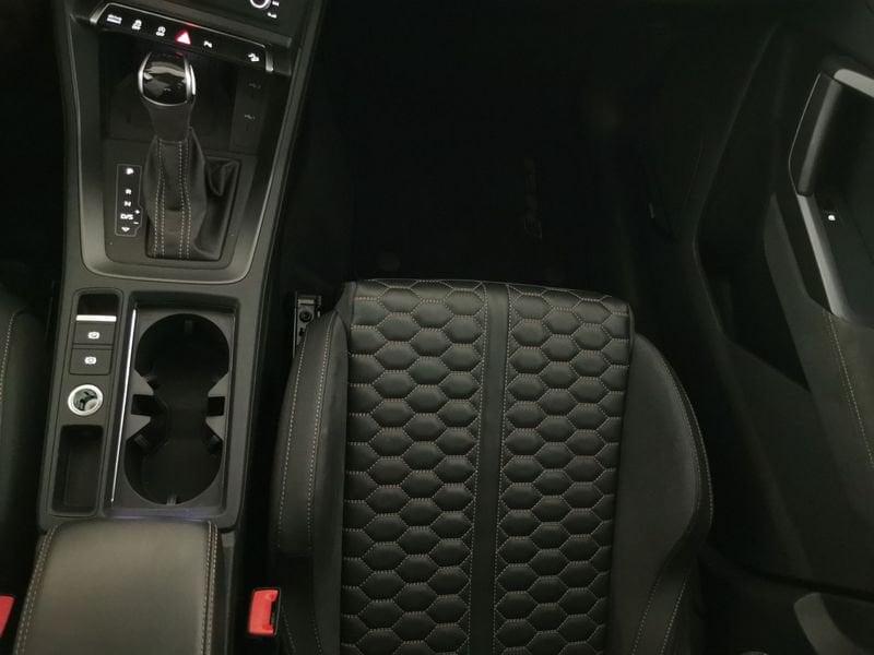 Audi Q3 RS 2.5 quattro s-tronic