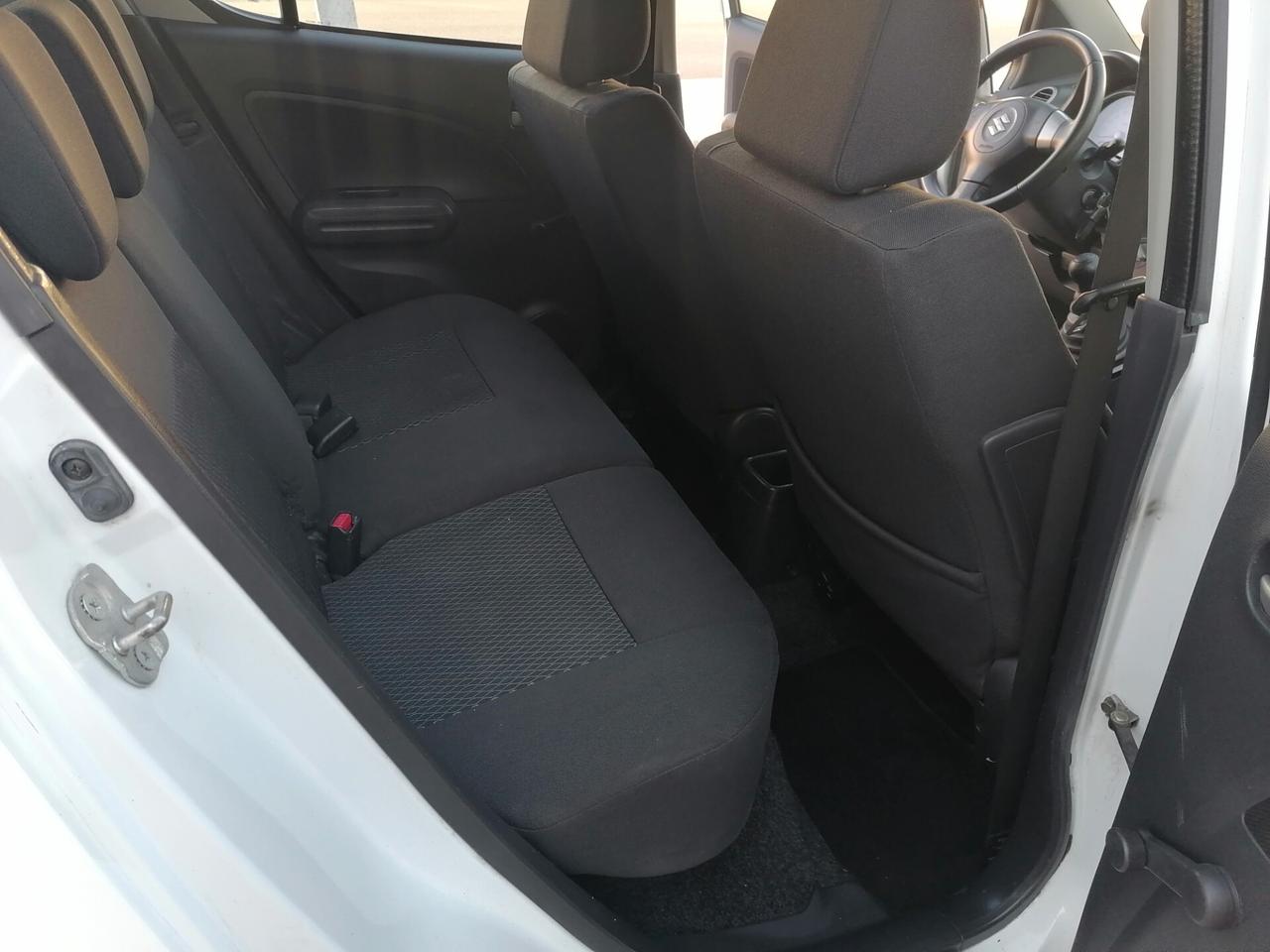 Suzuki Splash 1.0 VVT Style 2014