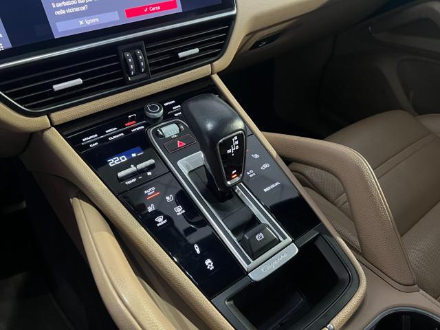 PORSCHE Cayenne Coupé 3.0 V6 E-Hybrid