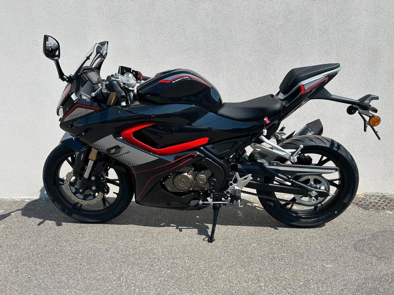 Qj Motor SRK 125 R -- Colore NERO