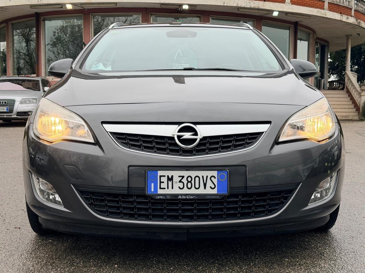 Opel Astra 2012 1.7 CDTI 125CV Sports Tourer Cosmo ! ! !