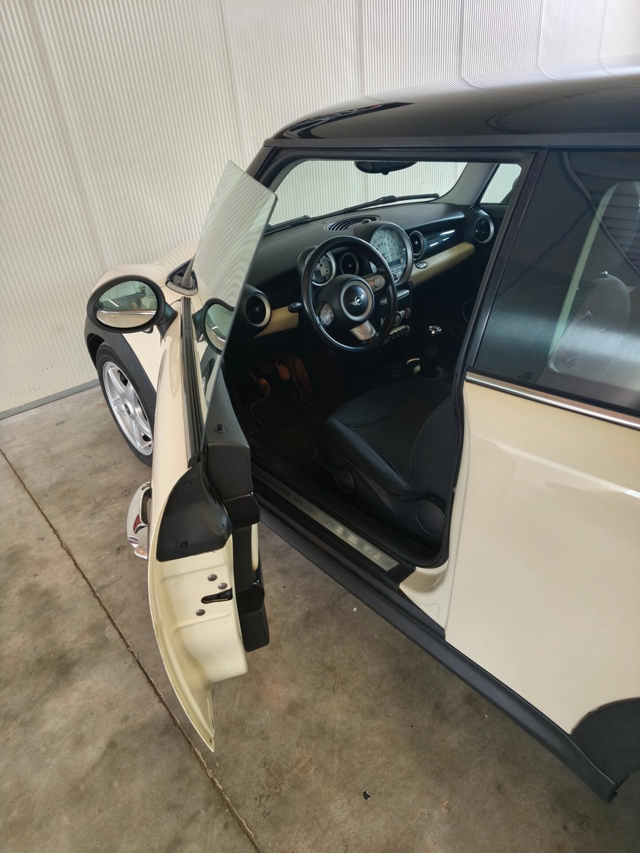 Mini 1.6 16V Cooper D