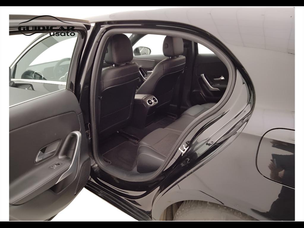 Mercedes-Benz Classe A - W177 2018 - A 180 d Sport auto