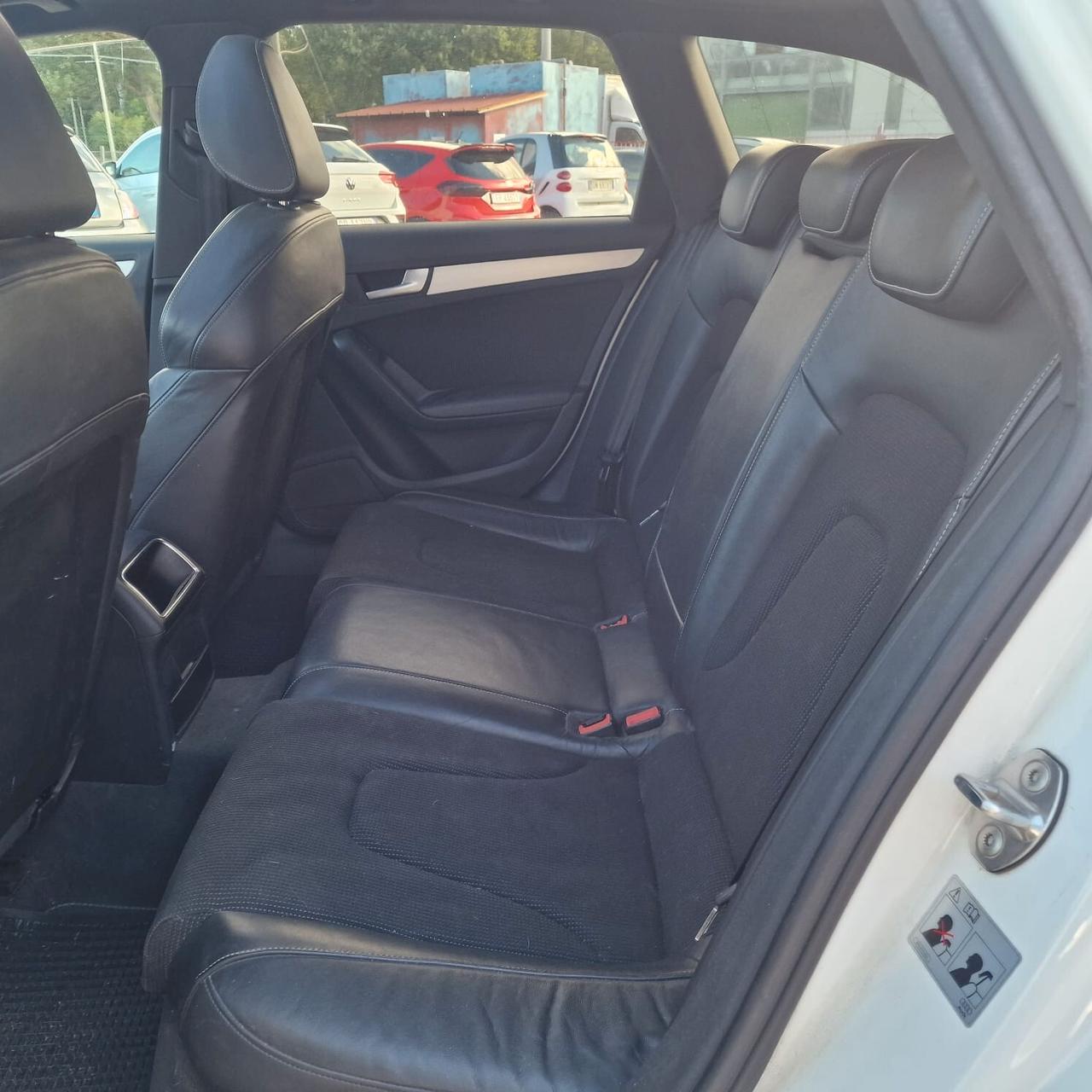Audi A4 Avant 2.0 TDI 143CV S-LINE INTERNO ED ESTERNO TETTO FULL FULL OPTIONAL