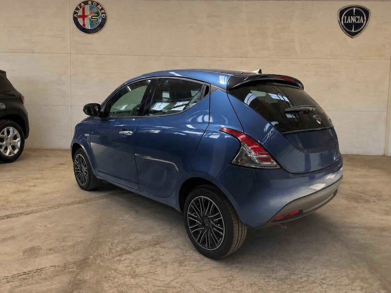 LANCIA Ypsilon III 2021 - Ypsilon 1.0 firefly hybrid Silver Plus s&s 70cv
