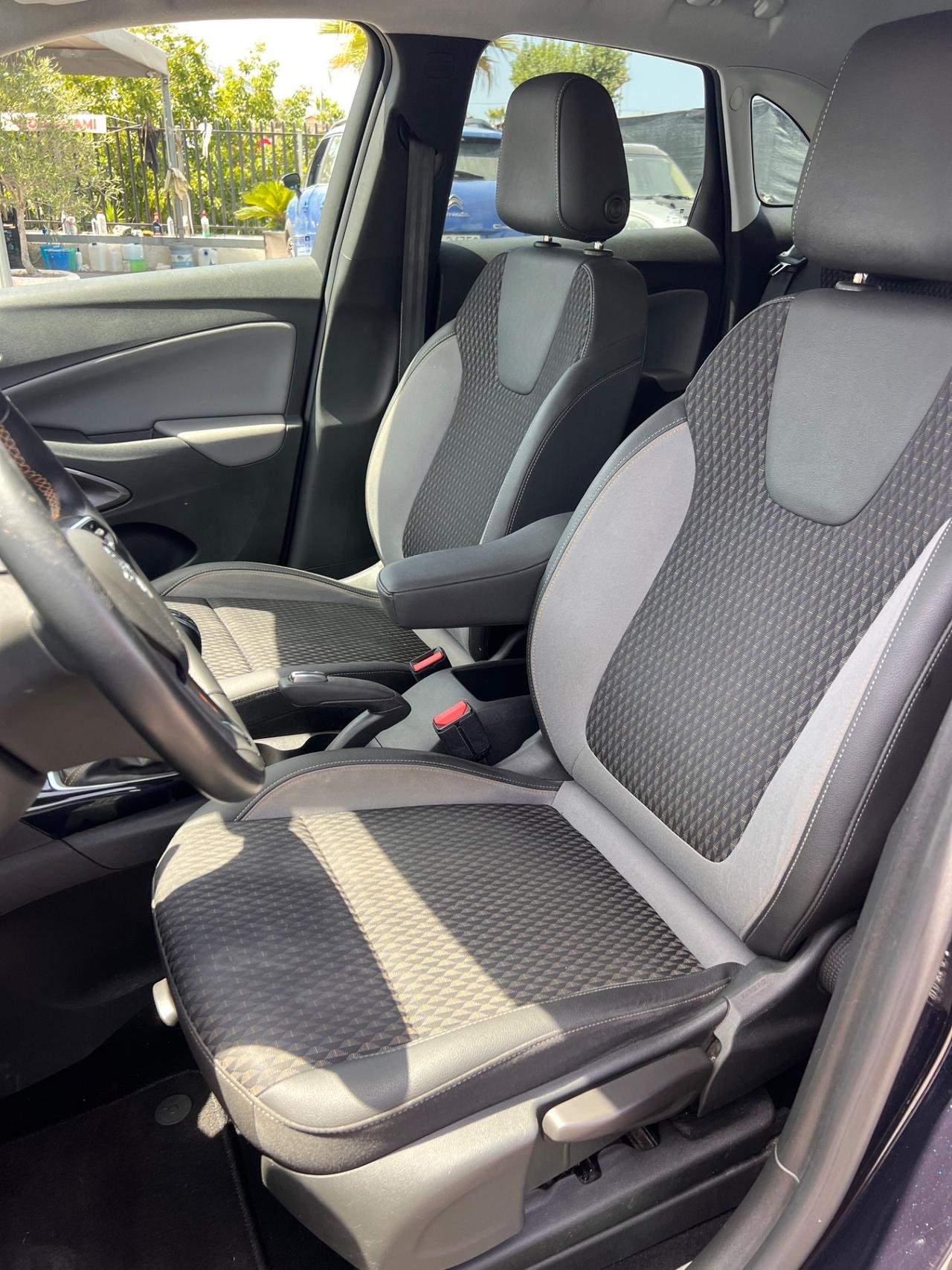 Opel Crossland X 1.2 12V Advance