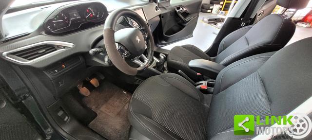 PEUGEOT 208 allure
