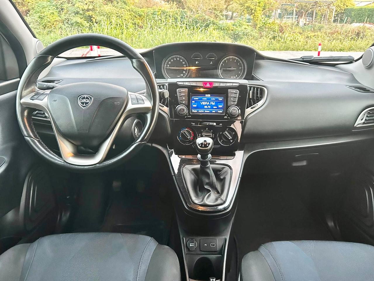 Lancia Ypsilon 1.2 69 CV 5 porte S&S Platinum