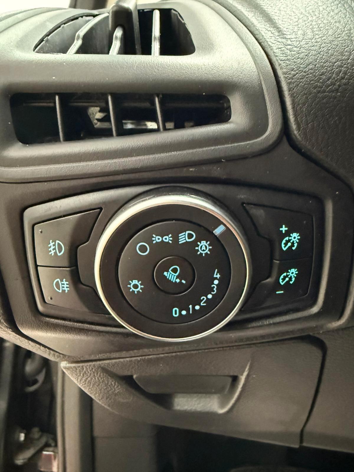 Ford Focus 1.5 TDCi 120 CV Start&Stop Powershift Titanium