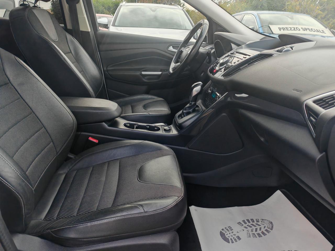 Ford Kuga 2.0 TDCI tetto navig cam pelle 2013