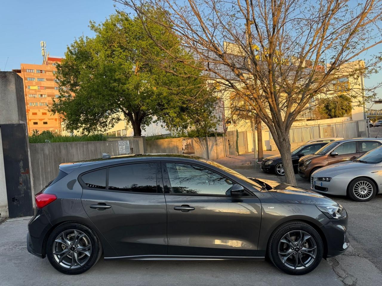 Ford Focus 1.0 HYBRID KM. 55.000! ST Line 125 CV 5p.