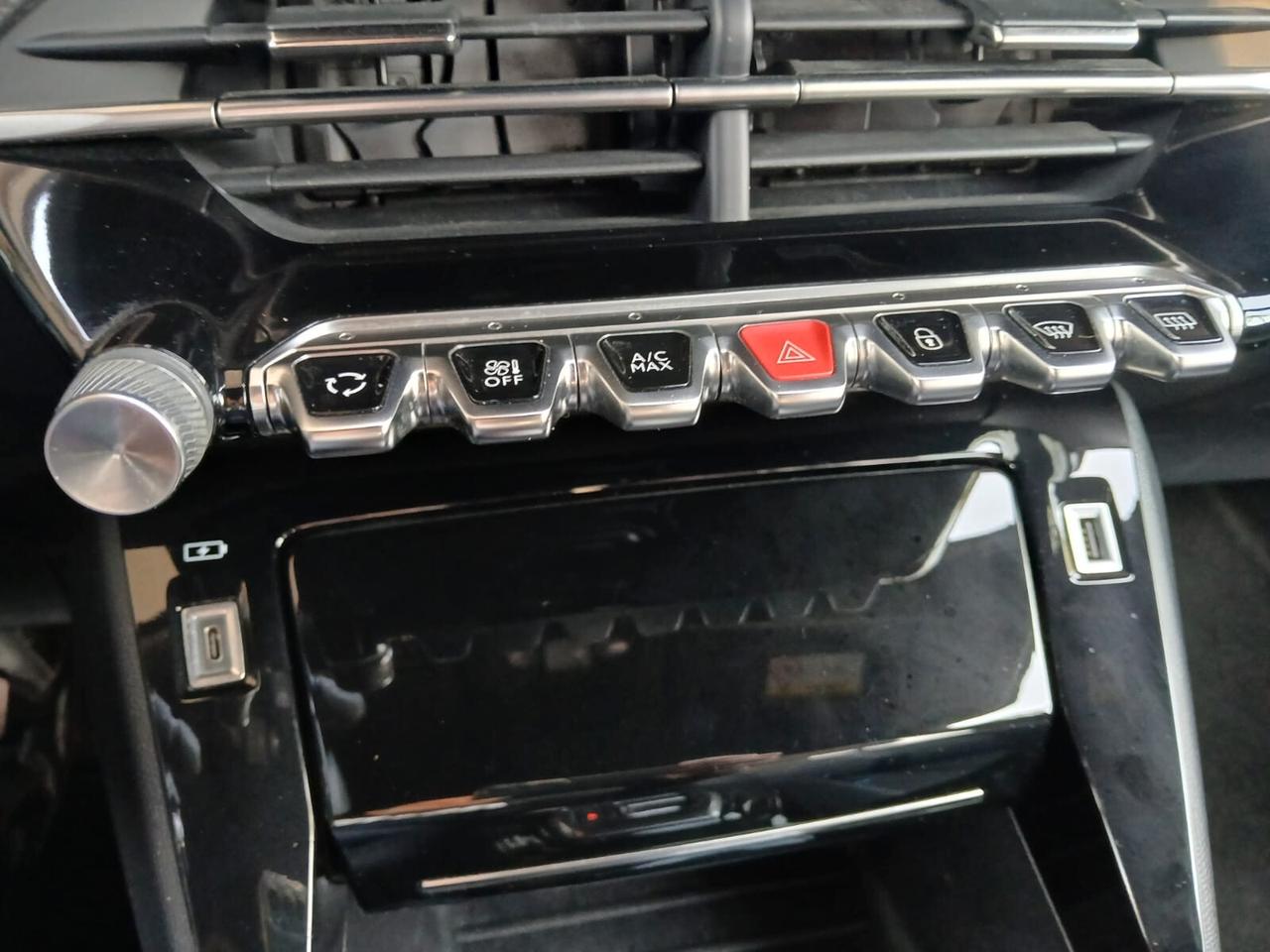 Peugeot 2008 BlueHDi 130 S&S EAT8 Active Pack