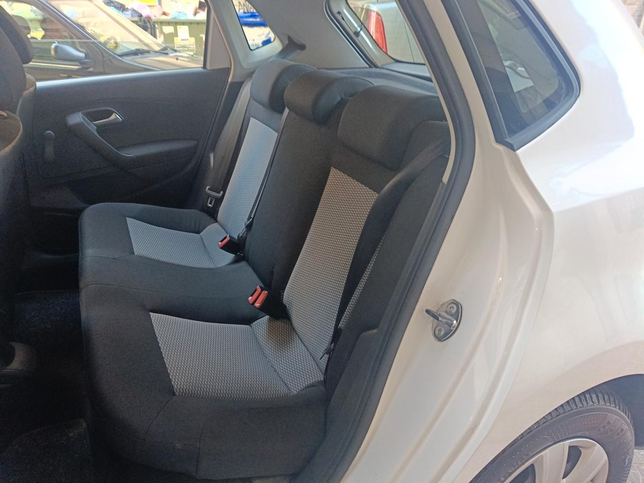 VOLKSWAGEN POLO 1.2 TDI 75CV-NEOPATENTATI-Euro 6490