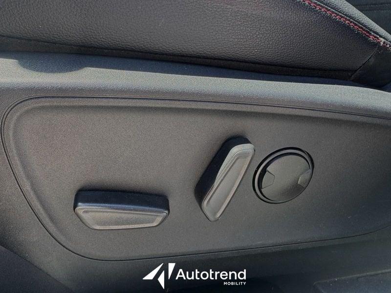 Ford Kuga 2.0 EcoBlue 150 CV AWD Automatica ST-Line