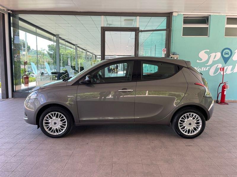 Lancia Ypsilon 1.0 FireFly 70cv S&S Hybrid SILVER