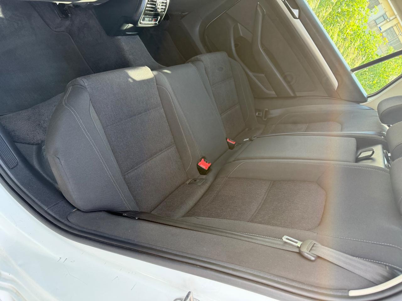 Volkswagen Passat Variant 1.6 TDI DSG Comfortline BlueMotion Tech.