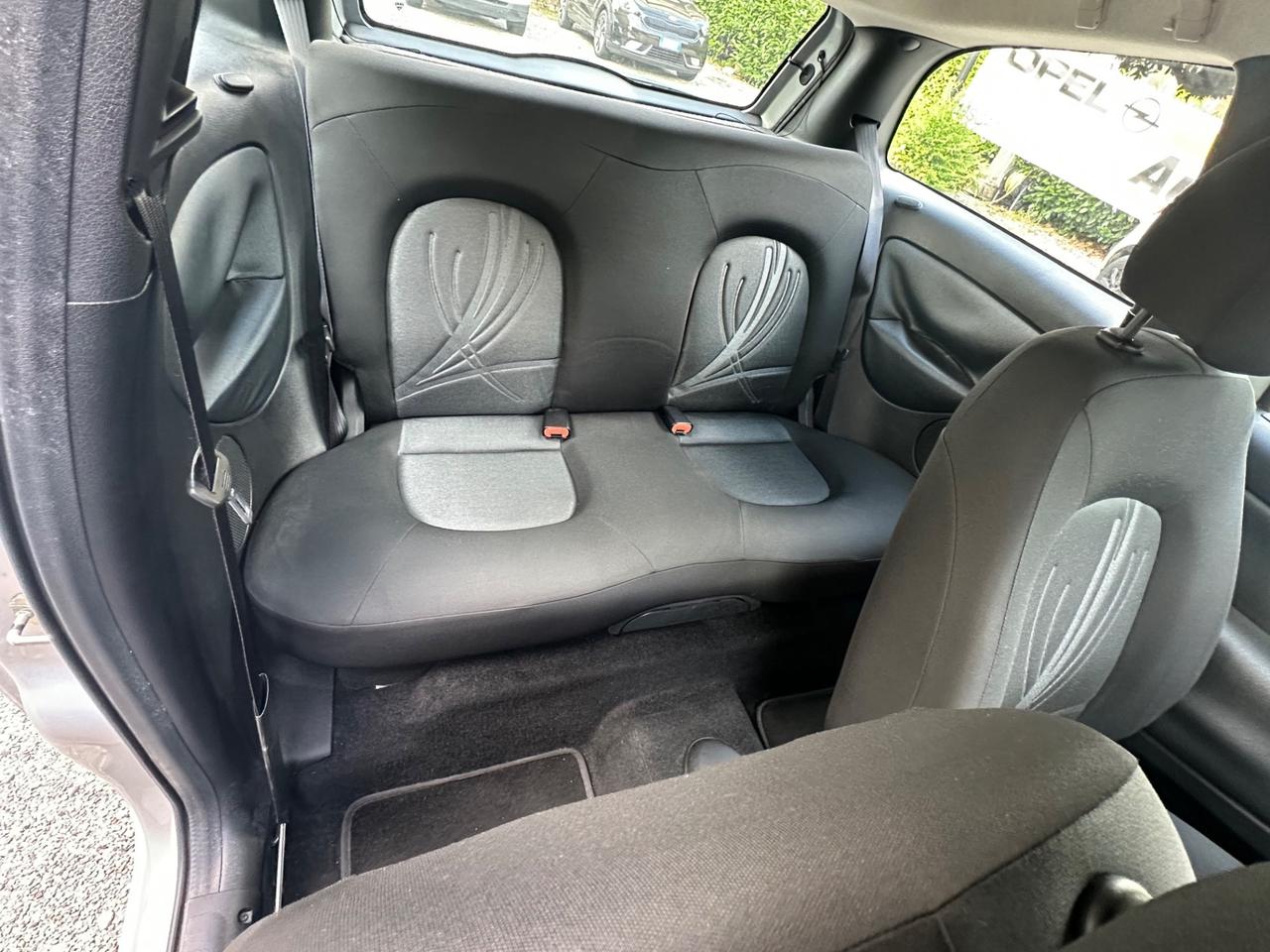 Lancia Ypsilon 1.2 69 CV Unyca