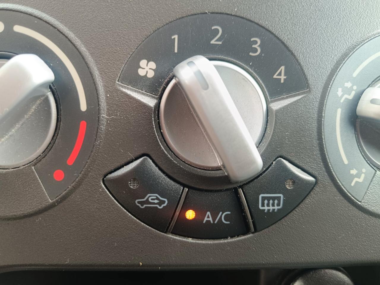 Opel Agila 1.0 12V 68 CV Ecotec Neopatentati