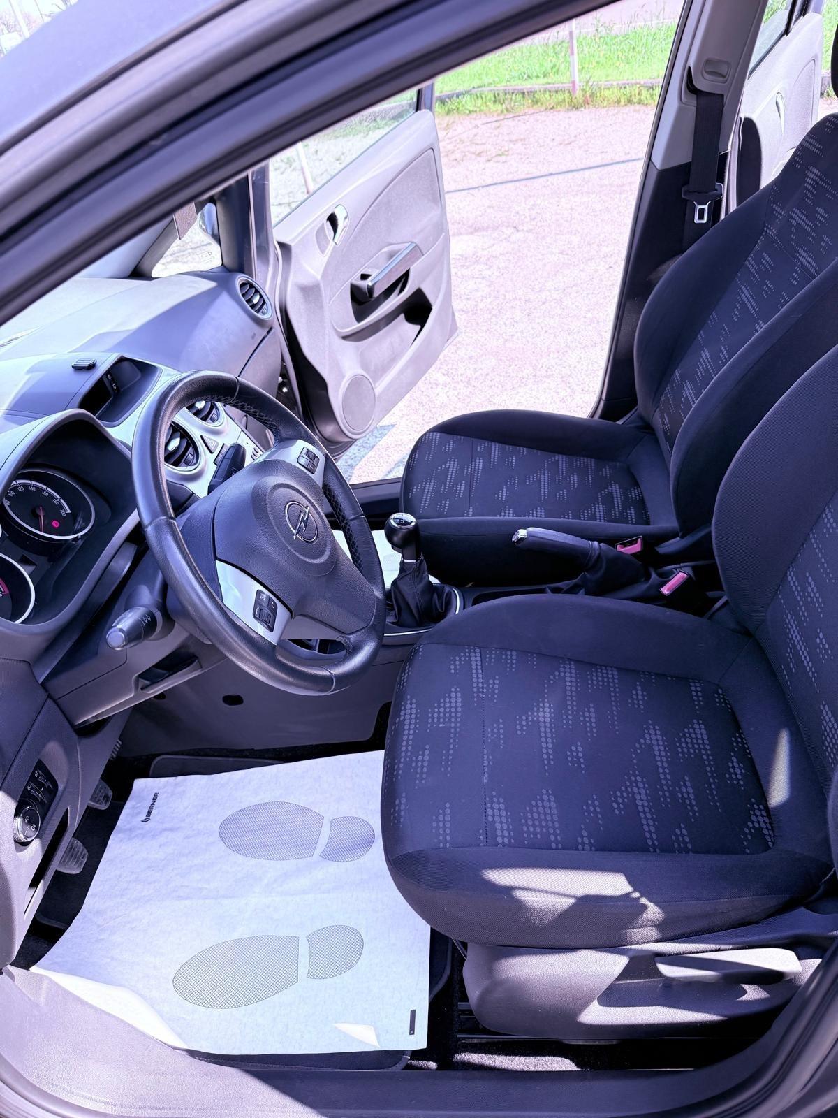 Opel Corsa 1.2 5 porte Ok neopatentati