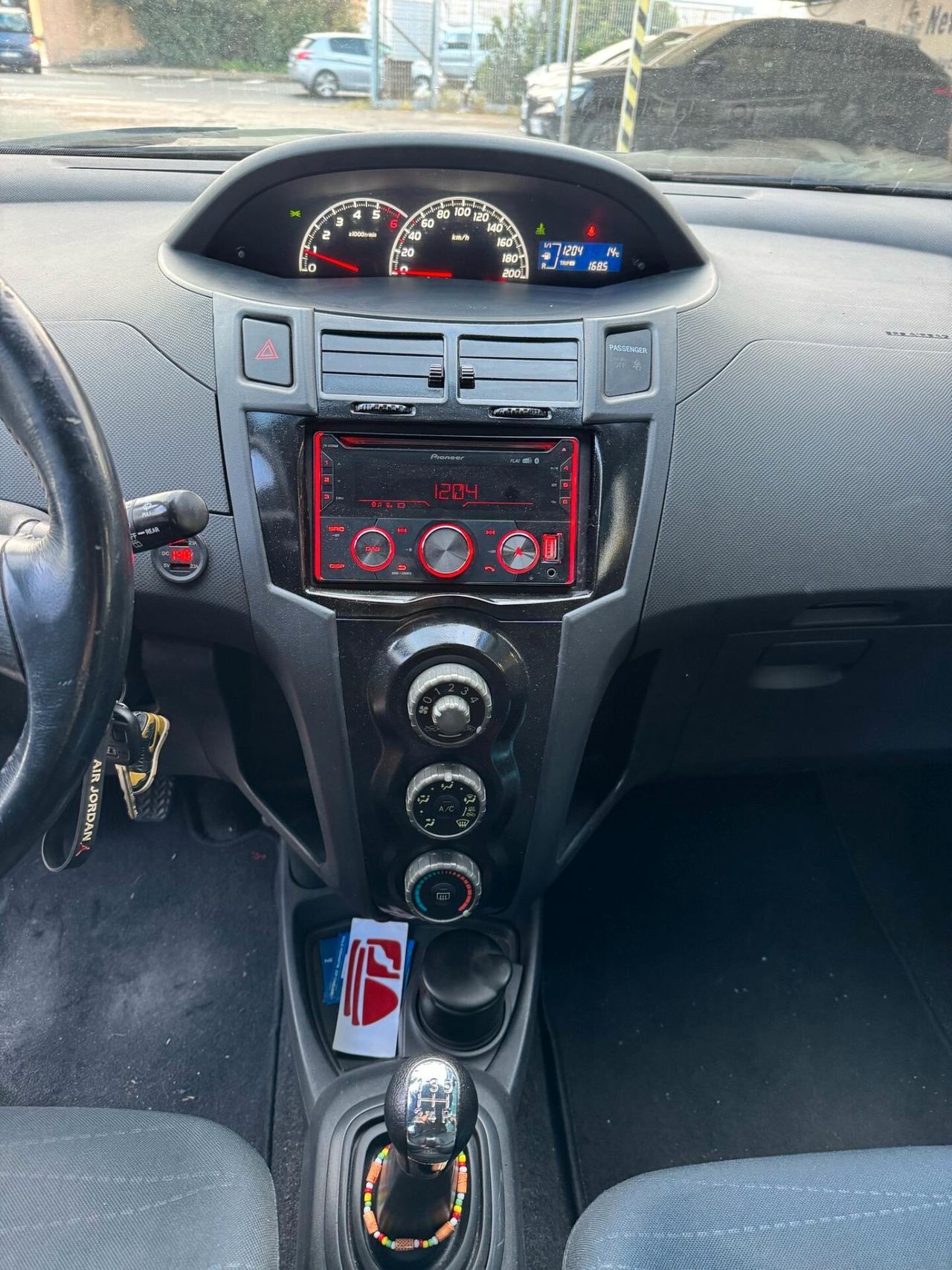 Toyota Yaris 1.0 5 porte