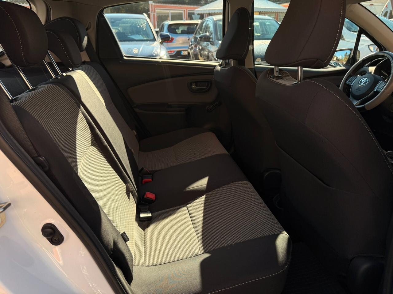 Toyota Yaris 1.5 Hybrid 75CV Active - 2015