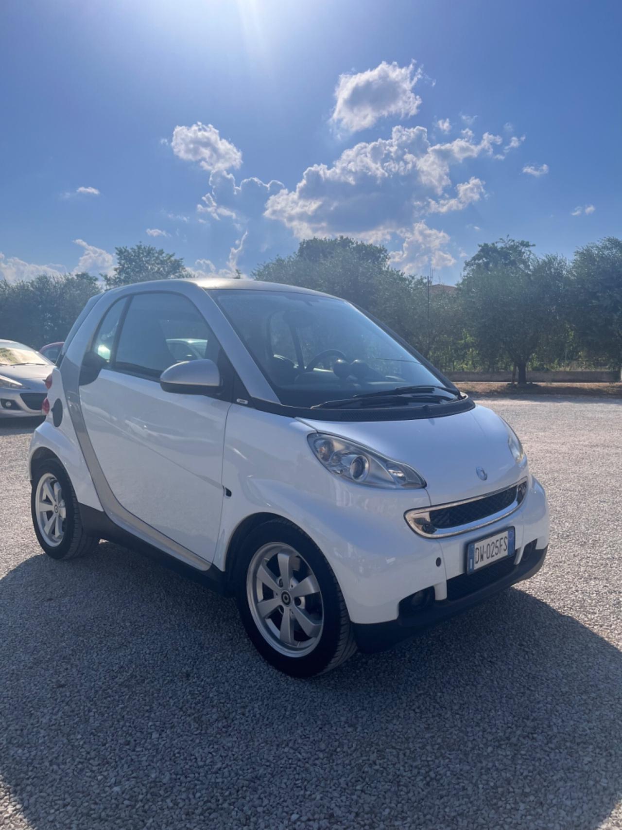 Smart ForTwo 1.0 MHD 2009 PERFETTA